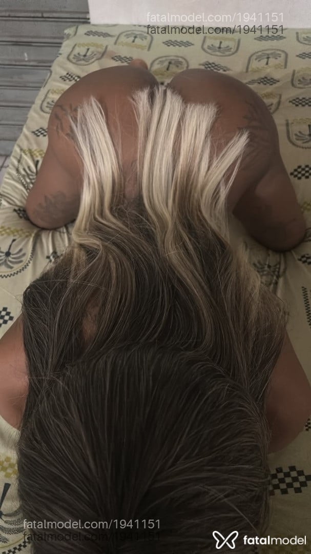 Acompanhante mulher trans morena (o) de olhos castanhos - Sayuri