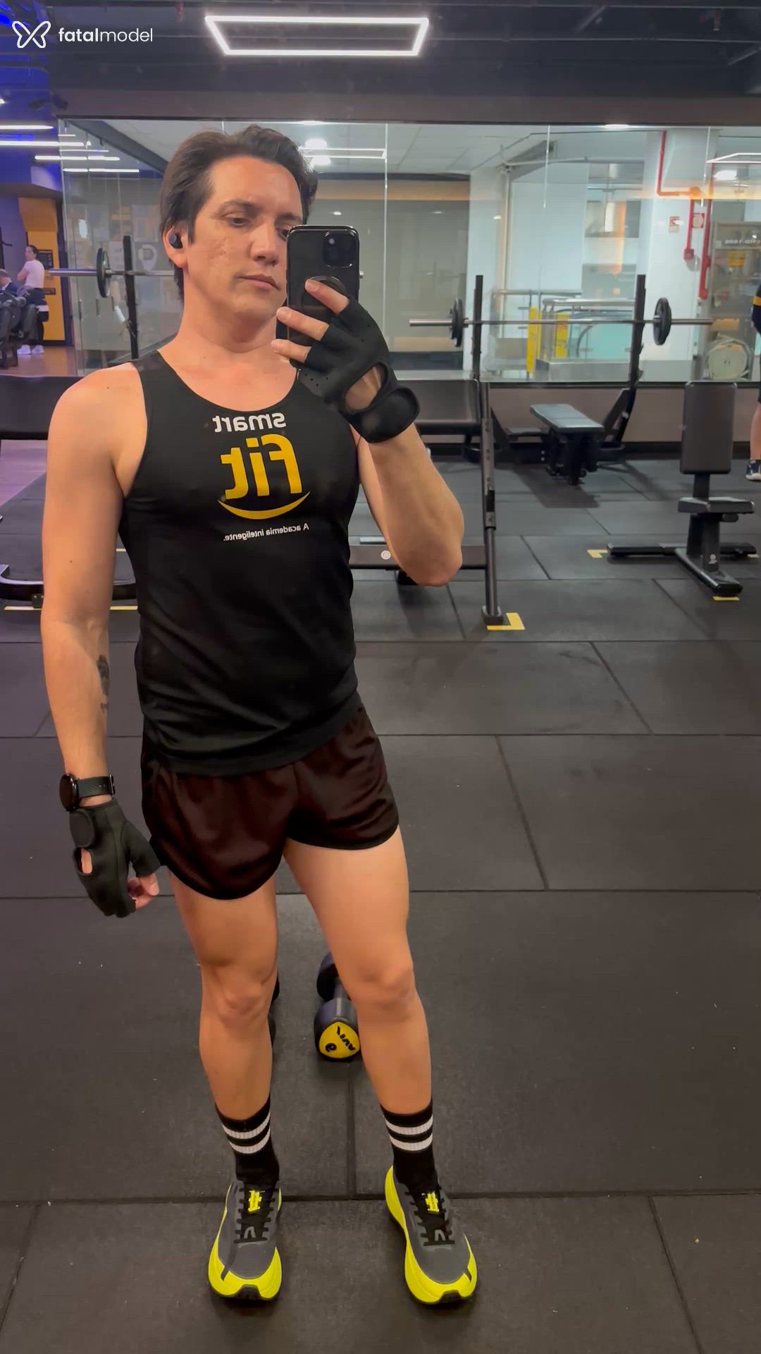 Acompanhante homem com cabelo castanho de olhos castanhos - Leandro Acompanhante homem com cabelo castanho de olhos castanhos - Leandro