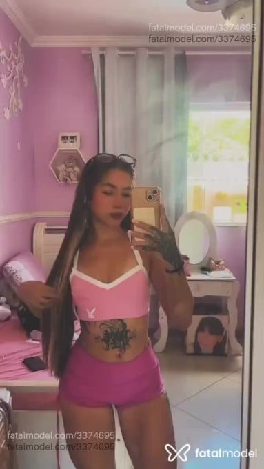 Acompanhante mulher com cabelo castanho de olhos castanhos - Sofia Alves
