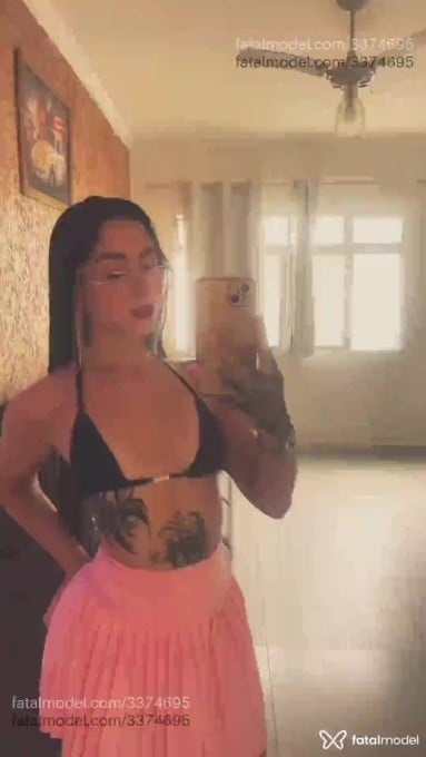 Acompanhante mulher com cabelo castanho de olhos castanhos - Sofia Alves
