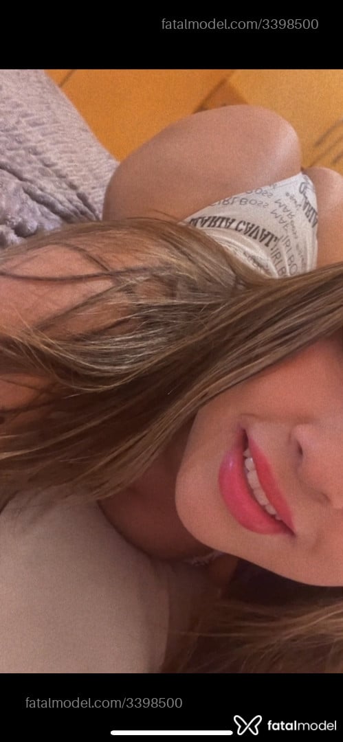 Acompanhante mulher morena (o) de olhos mel - Isabella