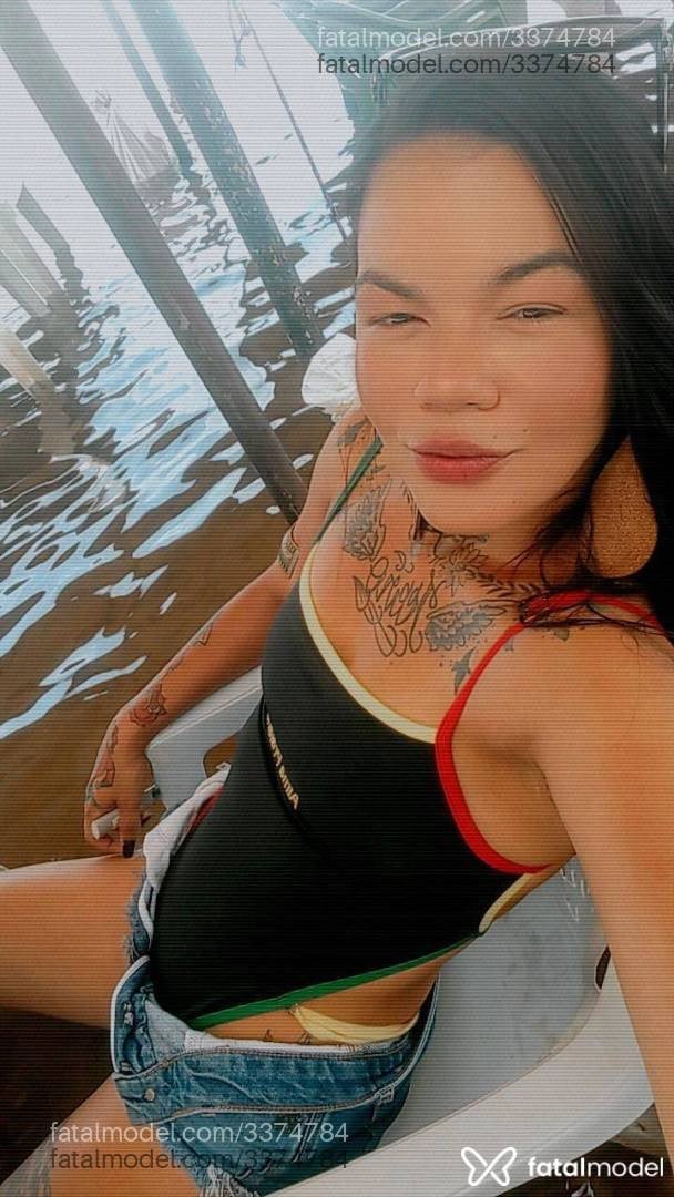 Acompanhante mulher morena (o) de olhos castanhos - Amyy