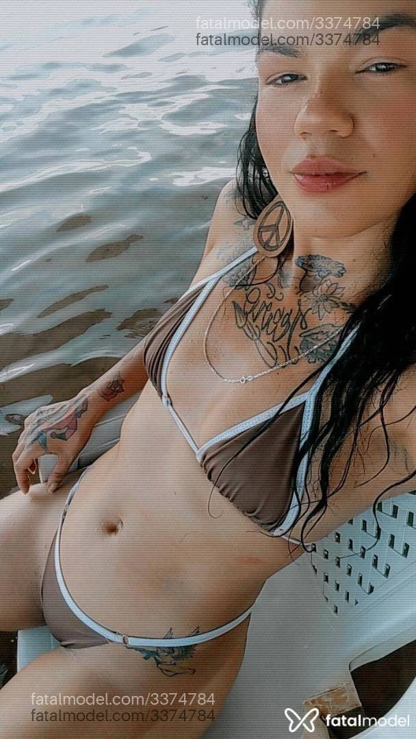 Acompanhante mulher morena (o) de olhos castanhos - Amyy