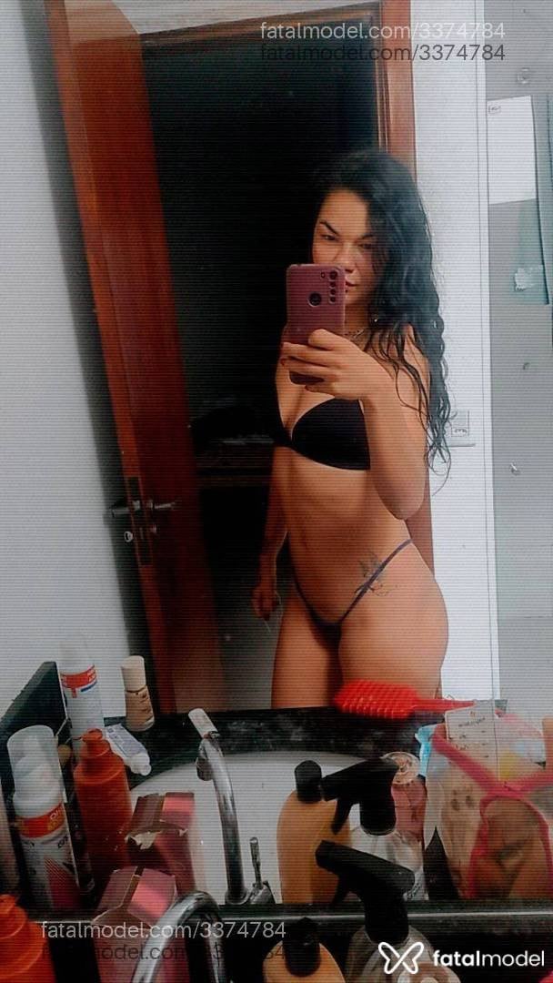 Acompanhante mulher morena (o) de olhos castanhos - Amyy
