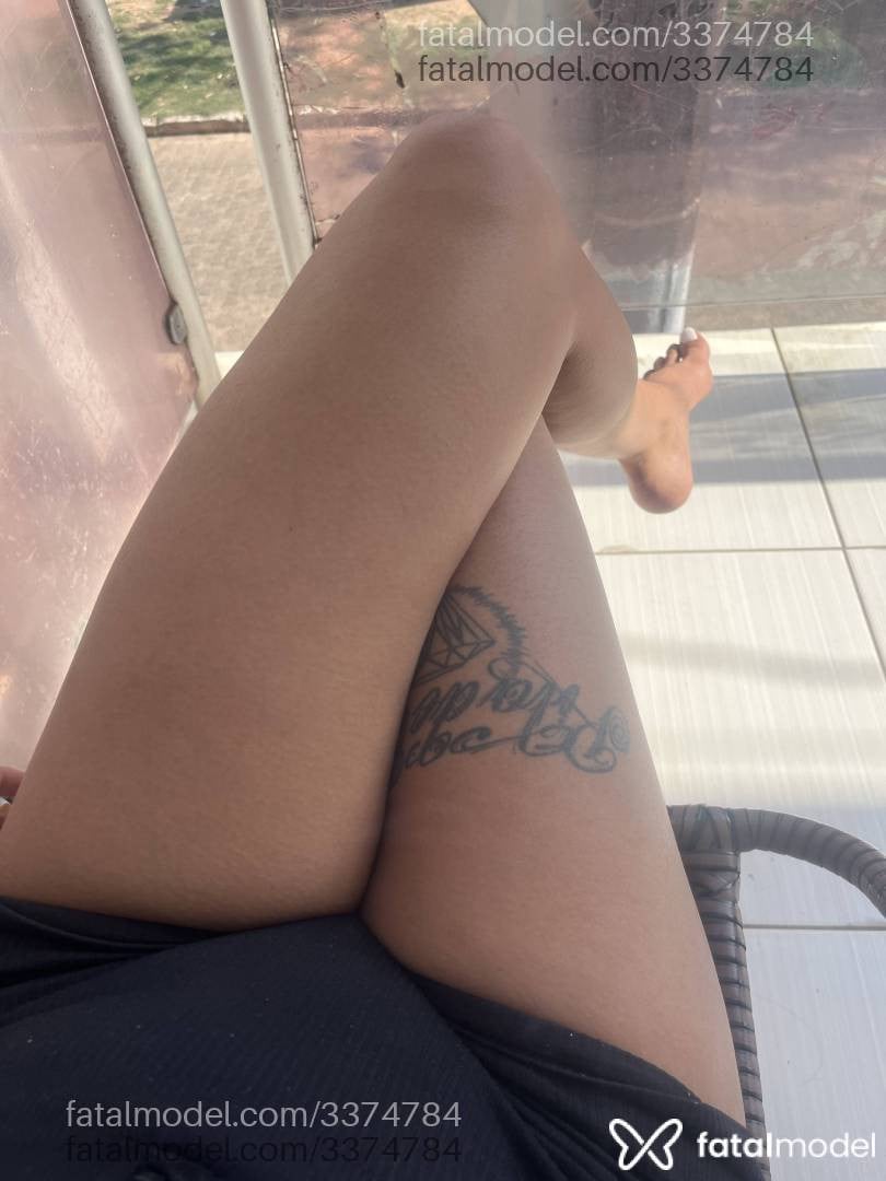 Acompanhante mulher morena (o) de olhos castanhos - Amyy