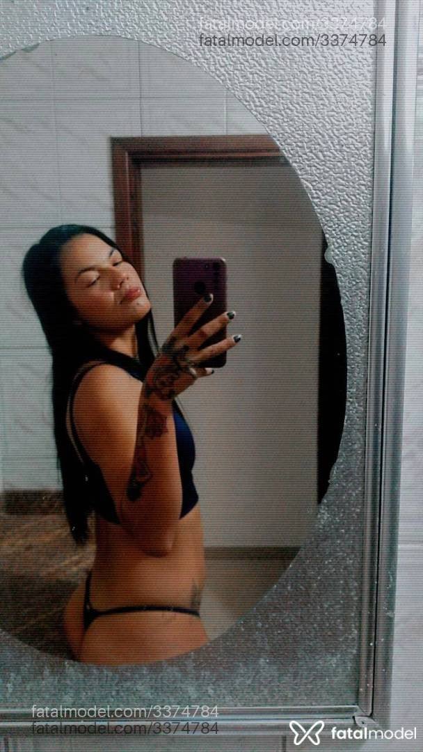 Acompanhante mulher morena (o) de olhos castanhos - Amyy