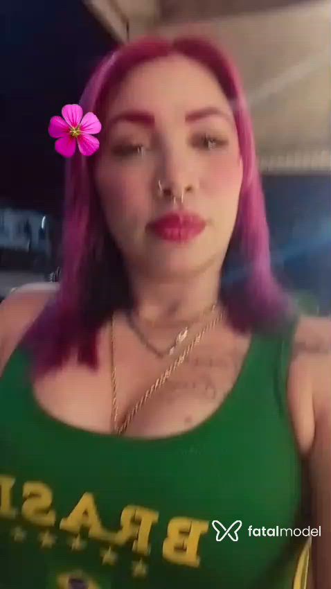 Acompanhante mulher ruiva (o) de olhos azuis - Naomy