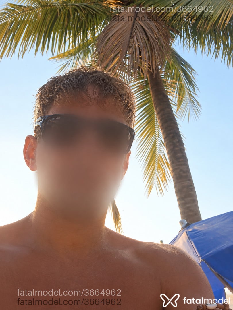 Acompanhante homem com cabelo castanho de olhos pretos - Lucas