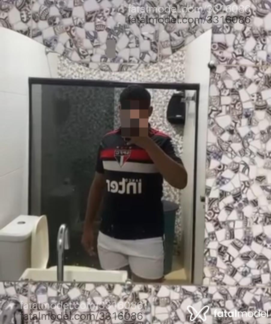 Acompanhante homem morena (o) de olhos pretos - Freitas