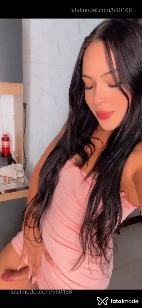 Acompanhante mulher trans morena (o) de olhos castanhos - Luana