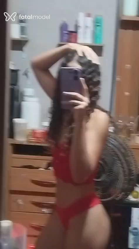 Acompanhante mulher morena (o) de olhos castanhos - Thaís Silva Acompanhante mulher morena (o) de olhos castanhos - Thaís Silva