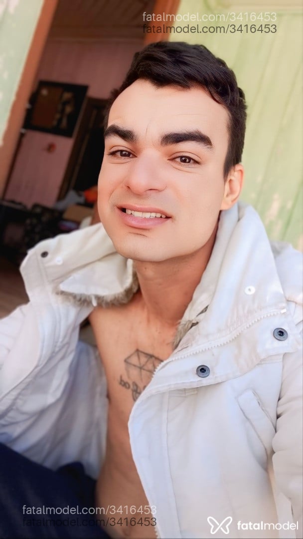 Acompanhante homem morena (o) de olhos pretos - Natan