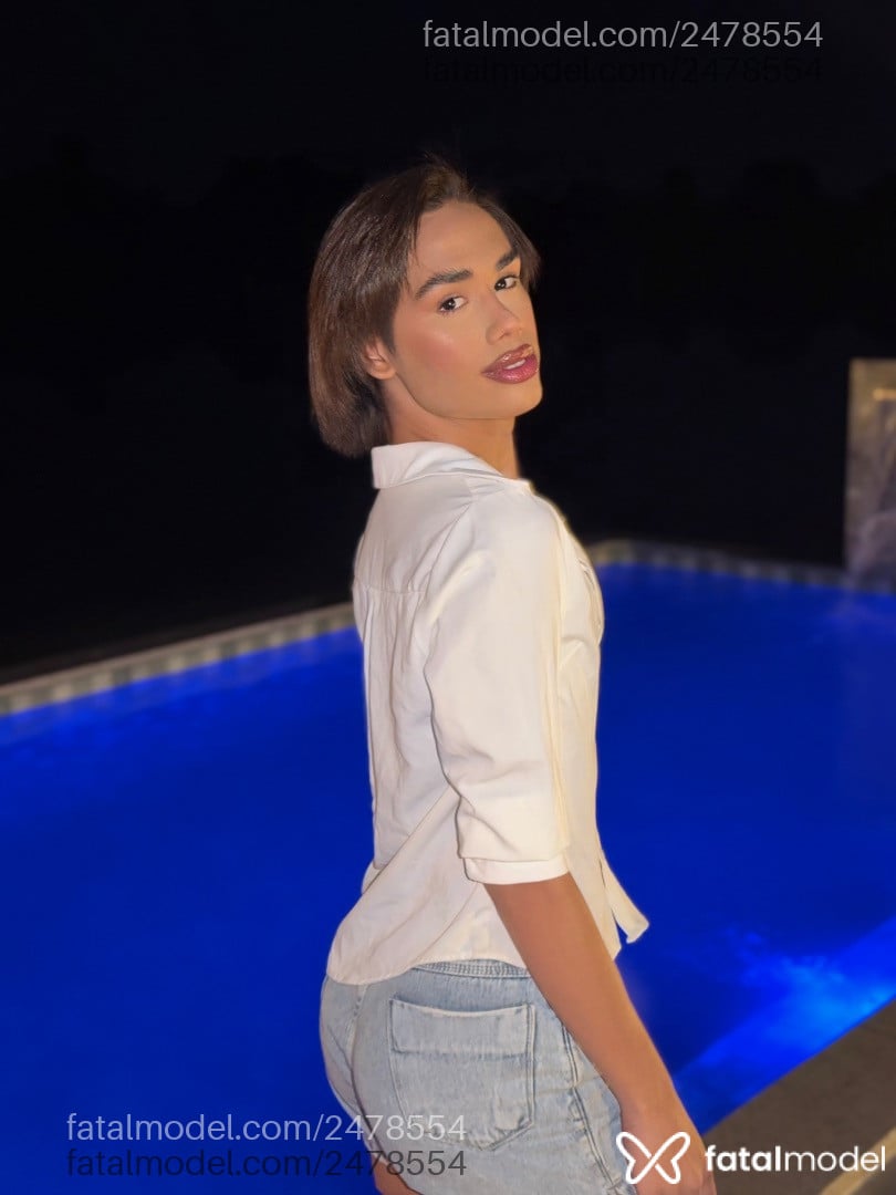 Acompanhante homem morena (o) de olhos castanhos - Kel