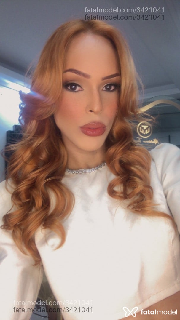 Acompanhante mulher trans morena (o) de olhos castanhos - Nathallya