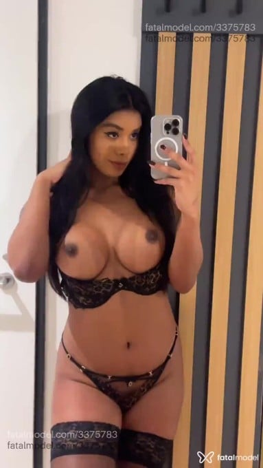 Acompanhante mulher trans morena (o) de olhos castanhos - Tayna