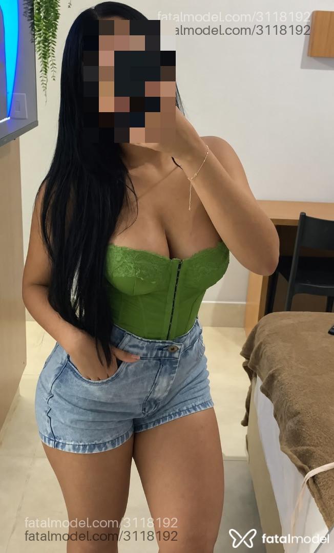 Acompanhante mulher morena (o) de olhos castanhos - Mariana Miller