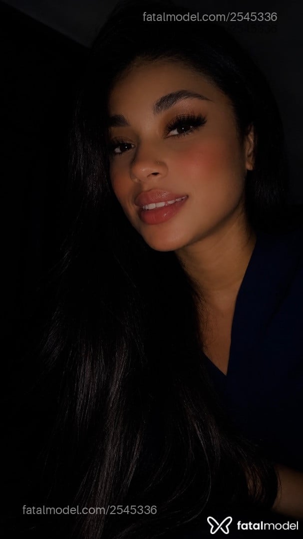 Acompanhante mulher morena (o) de olhos castanhos - Brunna Moura