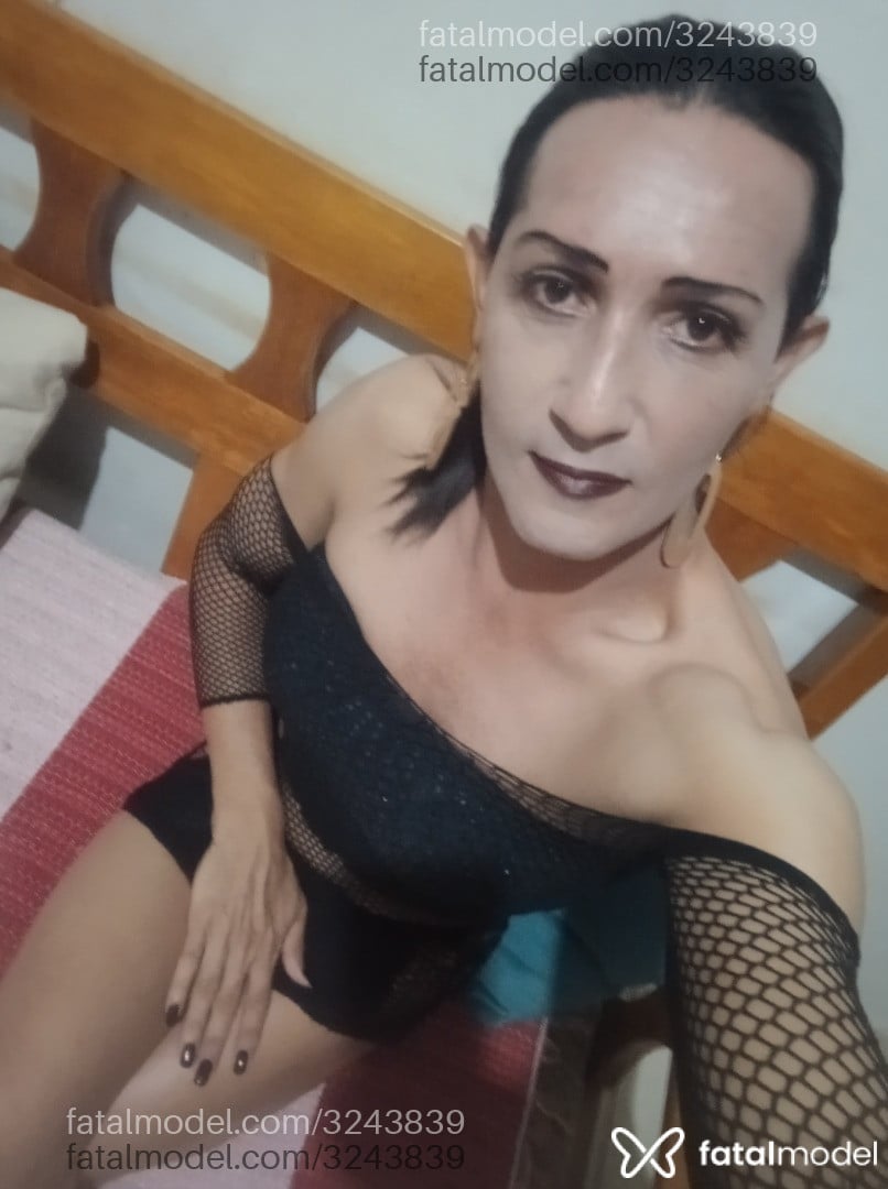 Acompanhante mulher trans morena (o) de olhos mel - Gabriela Valentina