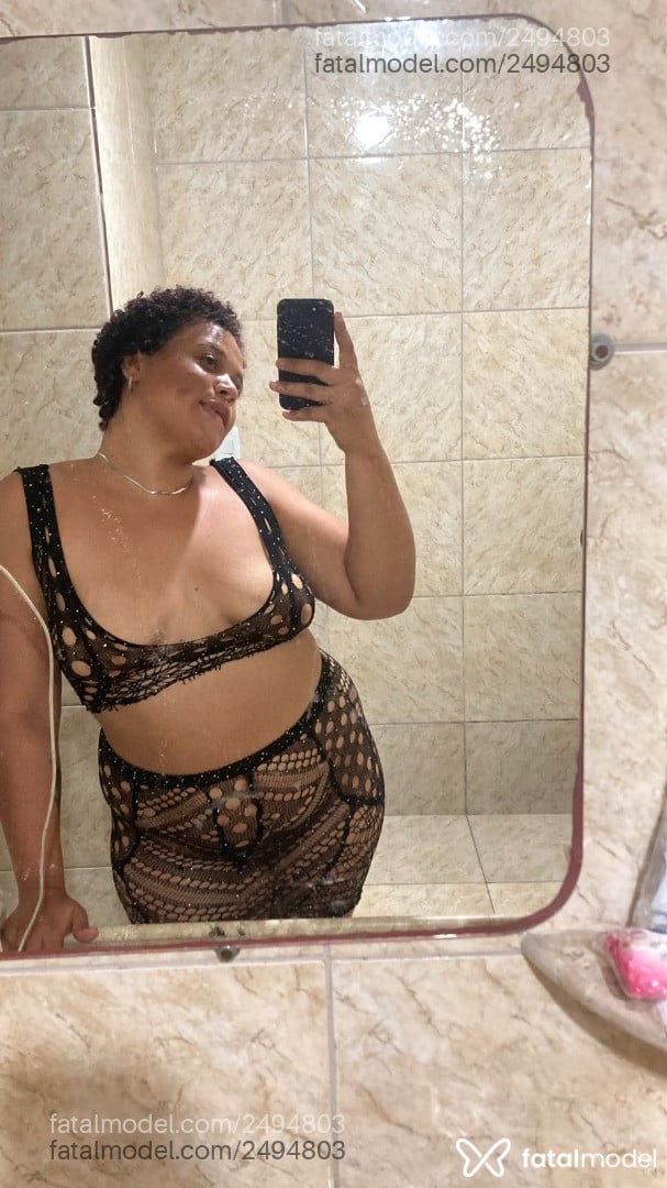Acompanhante mulher morena (o) de olhos castanhos - Lyya Mac