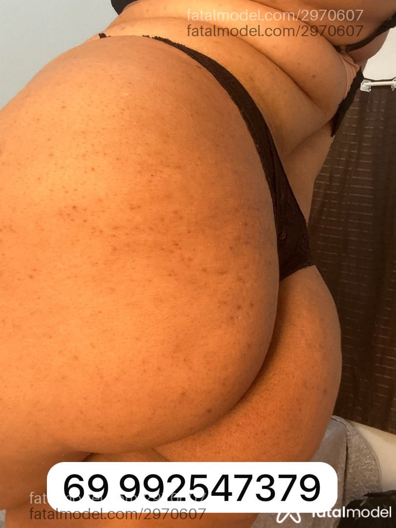 Acompanhante mulher morena (o) de olhos castanhos - Evilyn