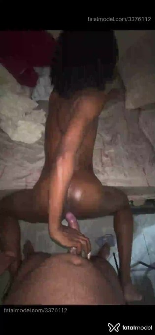 Acompanhante mulher trans morena (o) de olhos castanhos - Thamires