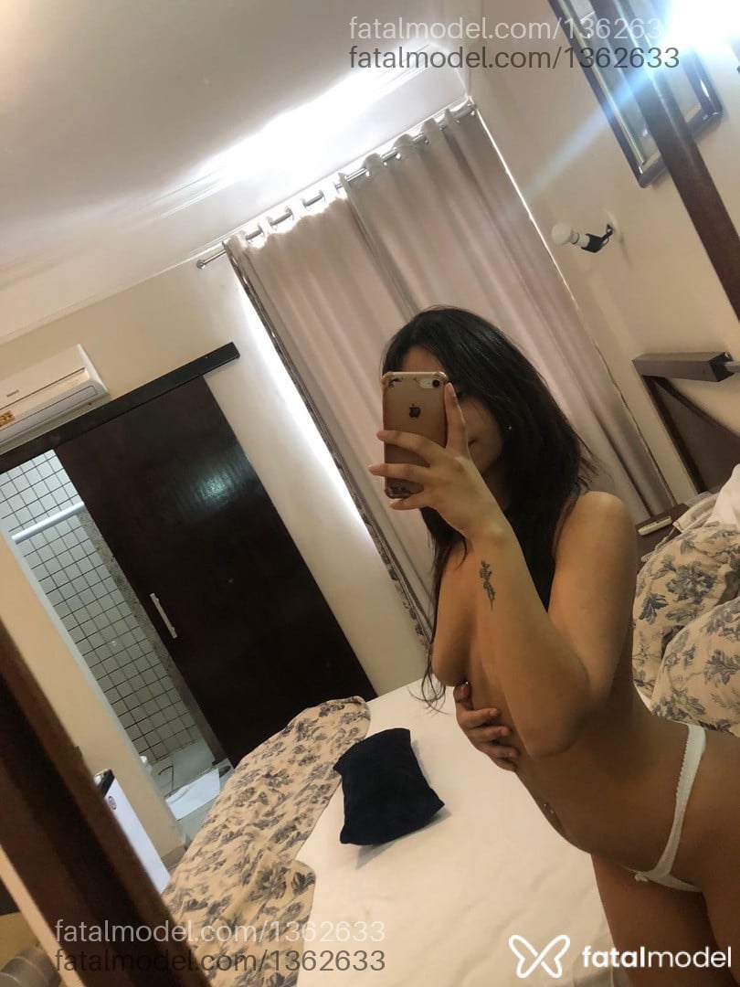 Acompanhante mulher morena (o) de olhos pretos - Bruna