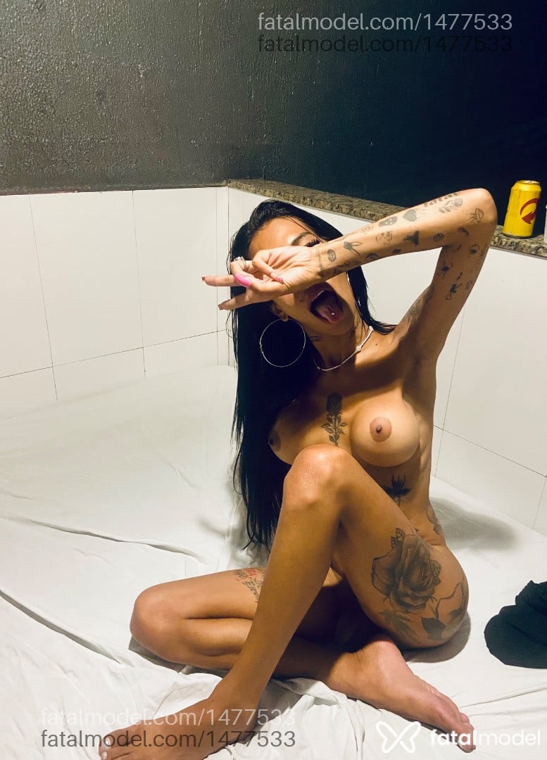 Acompanhante mulher trans morena (o) de olhos castanhos - Laiz Andrade