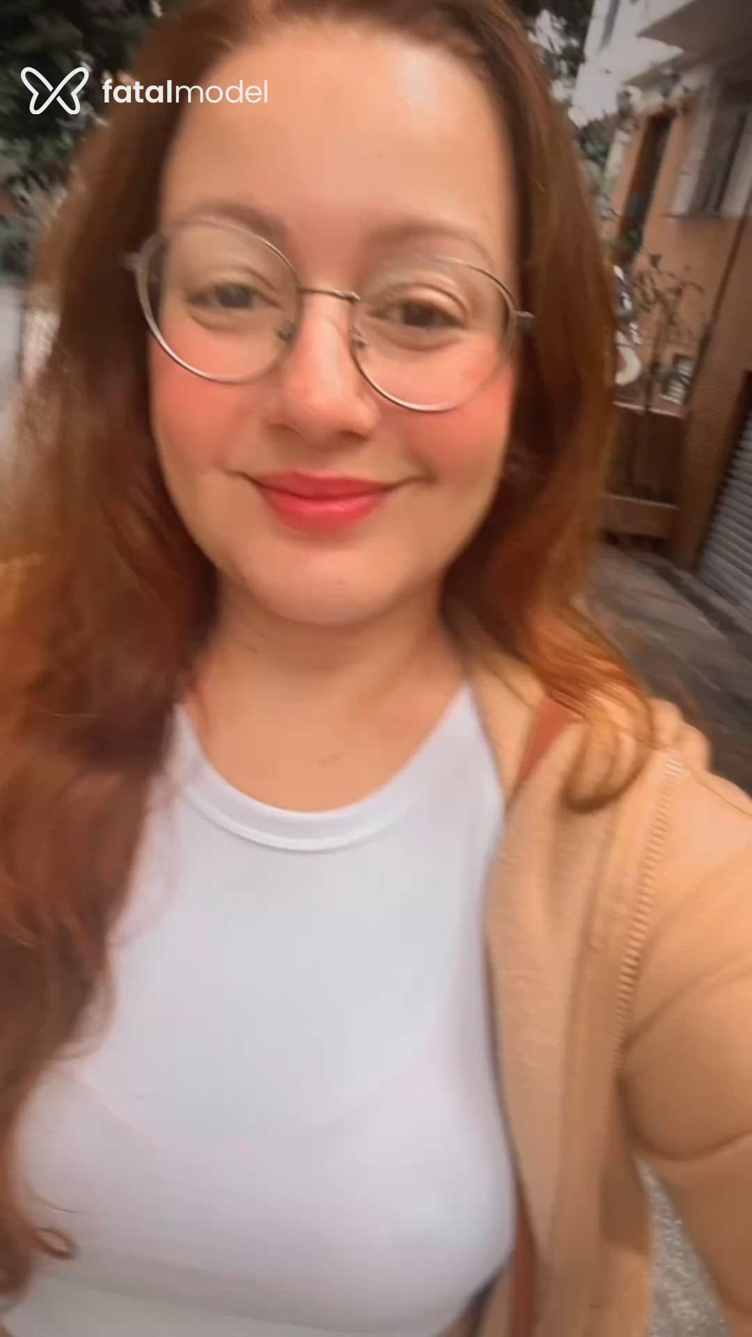Acompanhante mulher ruiva (o) de olhos castanhos - Laura Botino