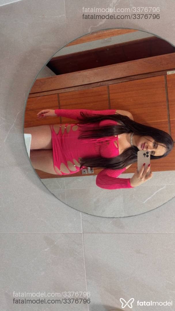 Acompanhante mulher com cabelo castanho de olhos castanhos - Paula Melo