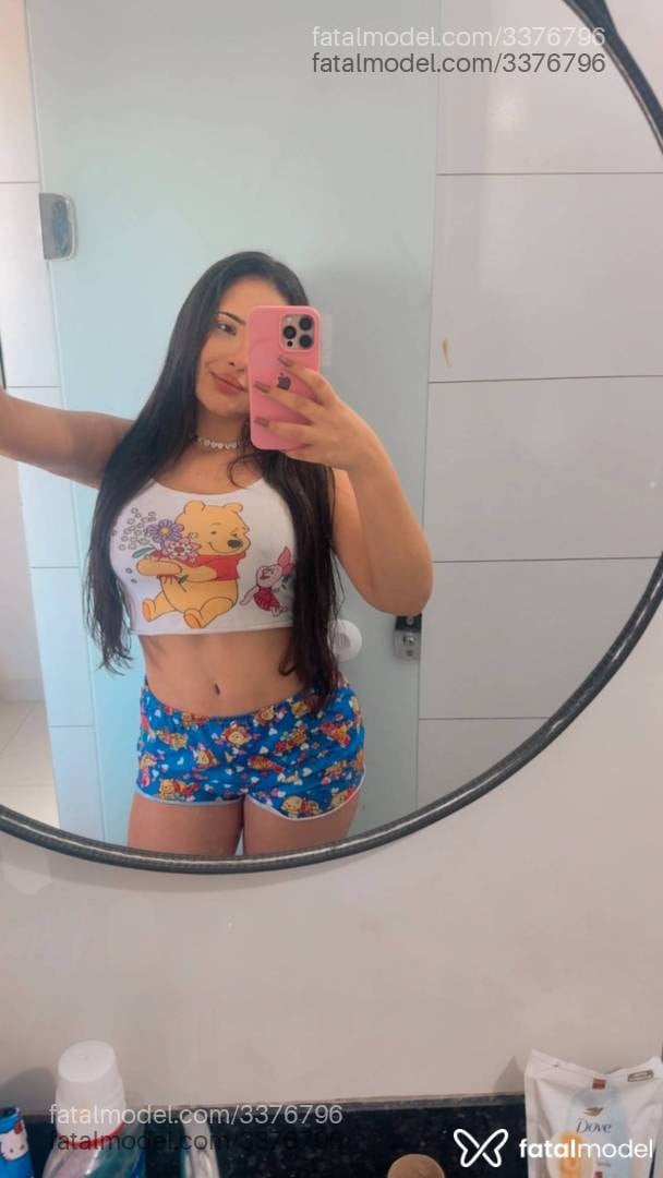 Acompanhante mulher com cabelo castanho de olhos castanhos - Paula Melo