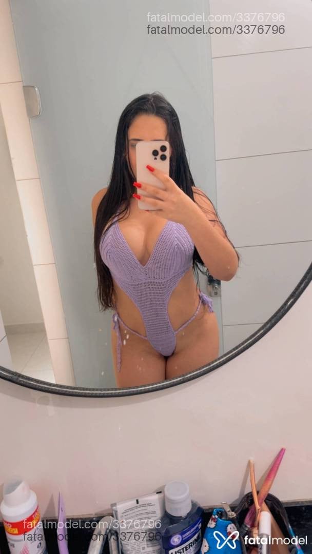 Acompanhante mulher com cabelo castanho de olhos castanhos - Paula Melo