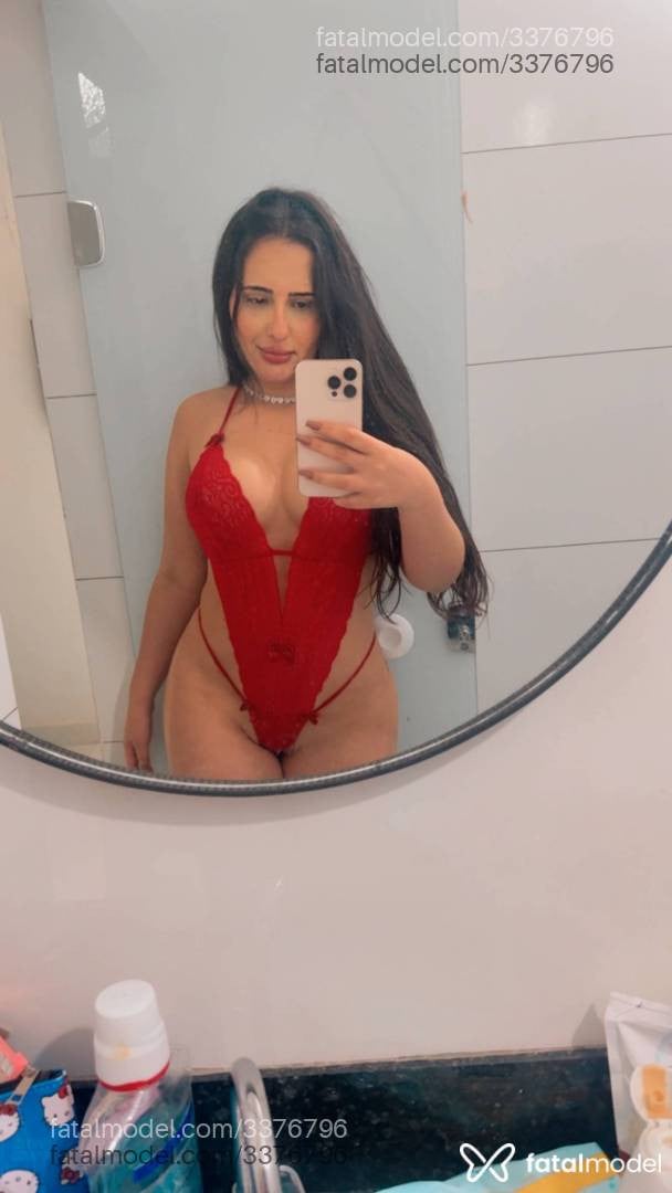 Acompanhante mulher com cabelo castanho de olhos castanhos - Paula Melo