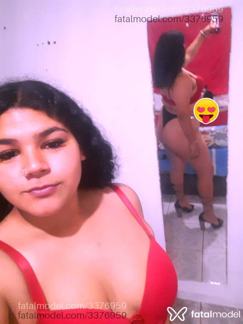 Acompanhante mulher com cabelo castanho de olhos castanhos - Ariel Acompanhante mulher com cabelo castanho de olhos castanhos - Ariel