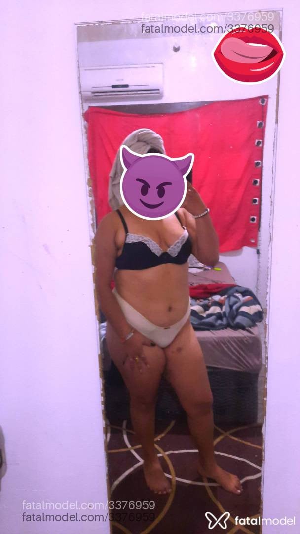 Acompanhante mulher com cabelo castanho de olhos castanhos em Xangri-Lá - Ariel