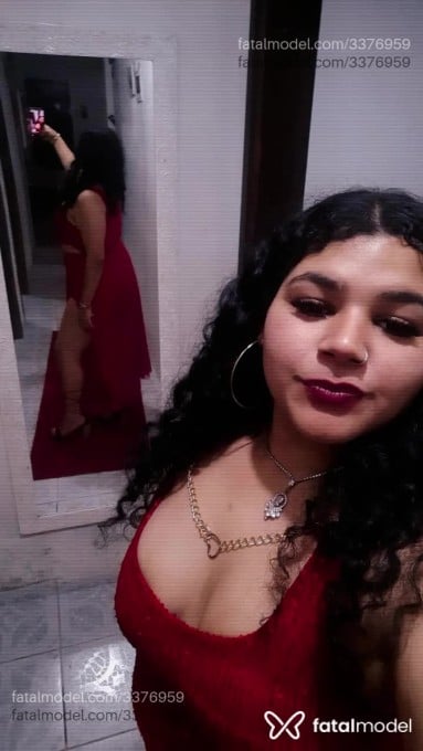 Acompanhante mulher com cabelo castanho de olhos castanhos - Ariel Acompanhante mulher com cabelo castanho de olhos castanhos - Ariel
