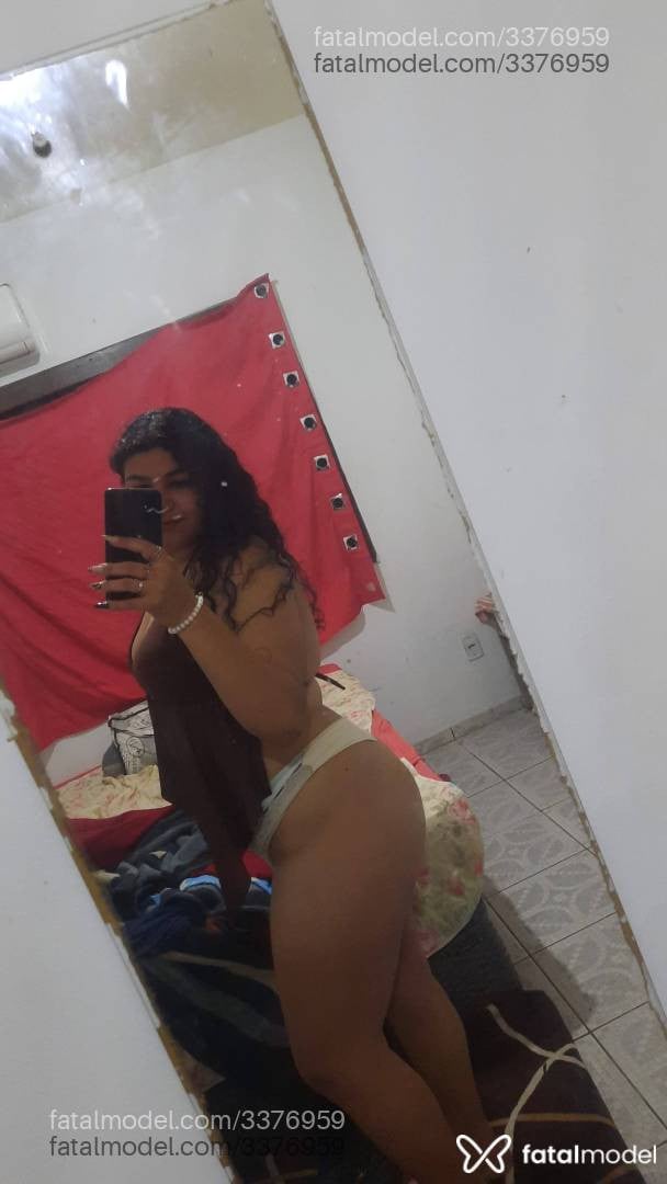 Acompanhante mulher com cabelo castanho de olhos castanhos em Xangri-Lá - Ariel