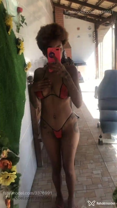 Acompanhante mulher com cabelo castanho de olhos castanhos - Rowena