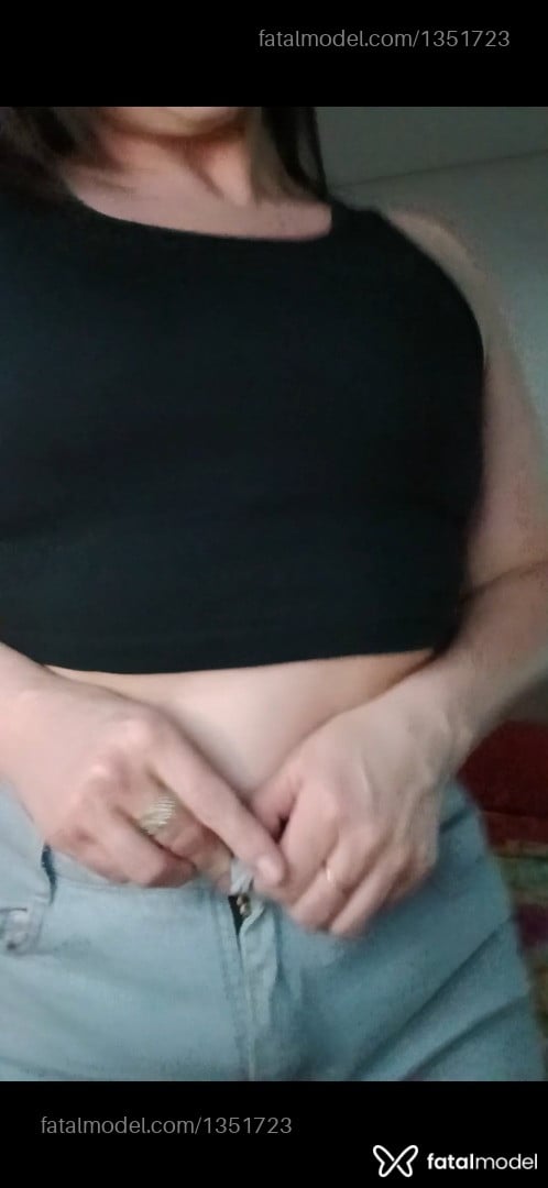 Acompanhante mulher com cabelo castanho de olhos mel - Gabriela