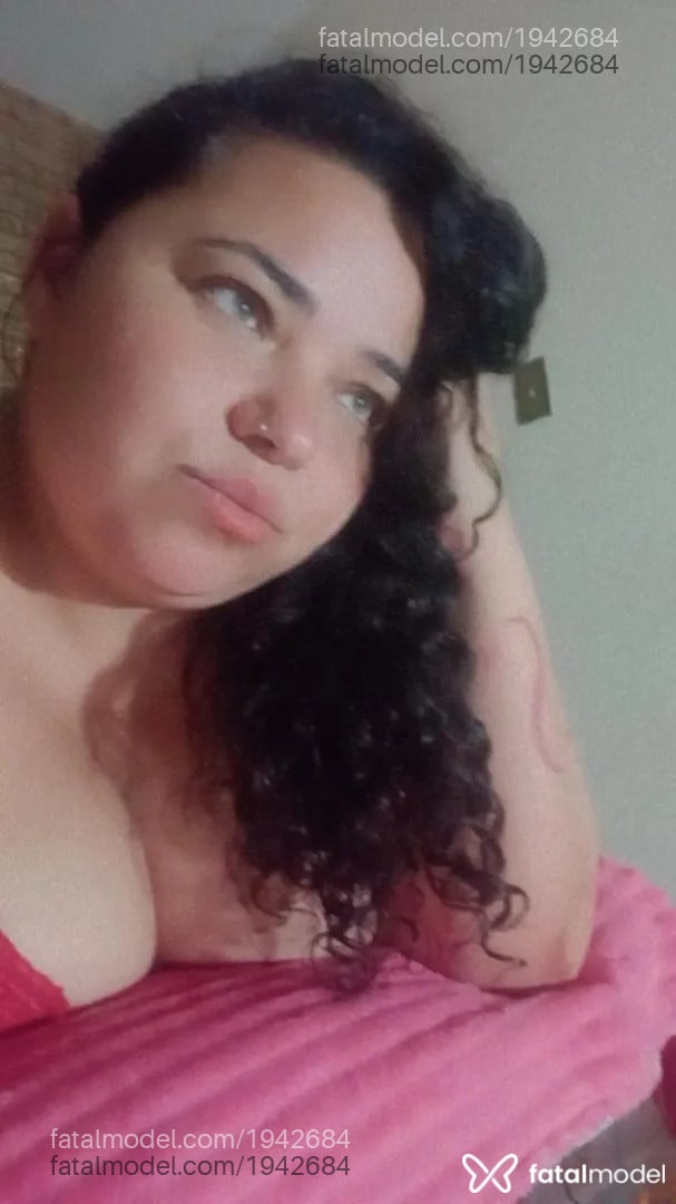 Acompanhante mulher morena (o) de olhos verdes - Milinha May