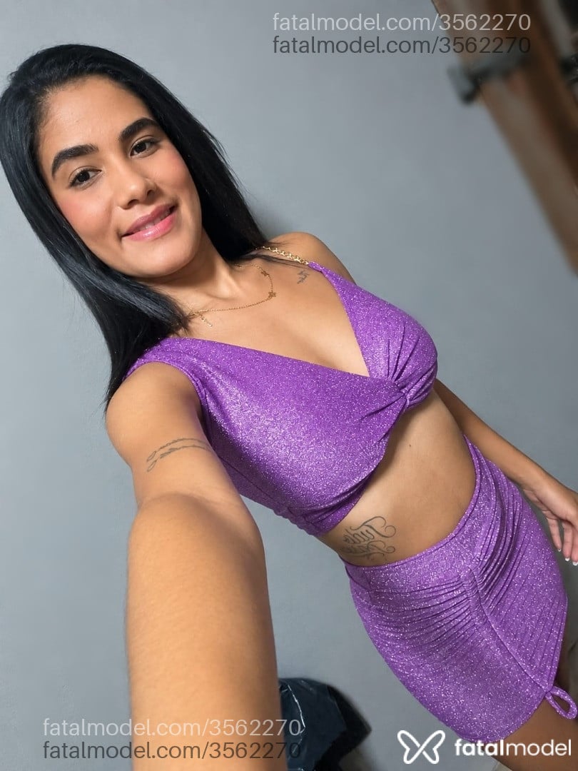 Acompanhante mulher morena (o) de olhos castanhos - Deby Mirelle