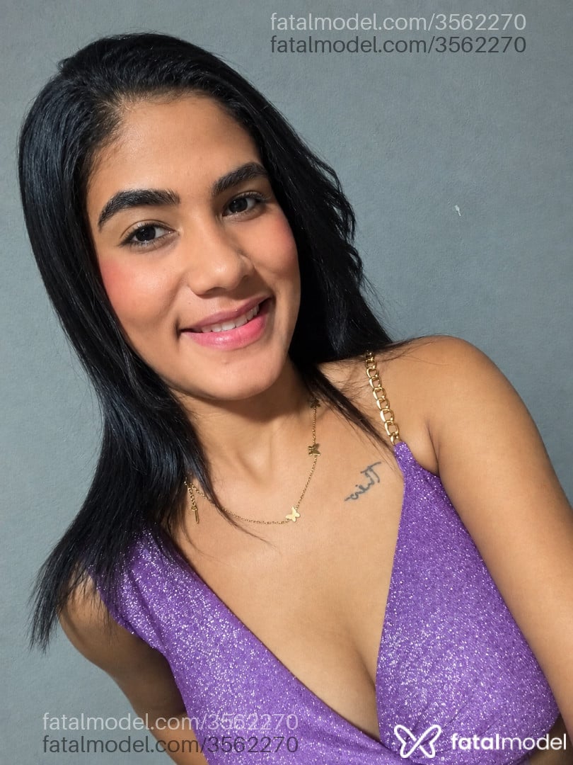 Acompanhante mulher morena (o) de olhos castanhos - Deby Mirelle