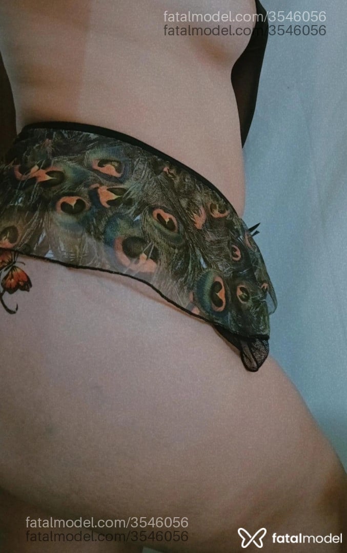 Acompanhante mulher morena (o) de olhos pretos - Thayna Maria