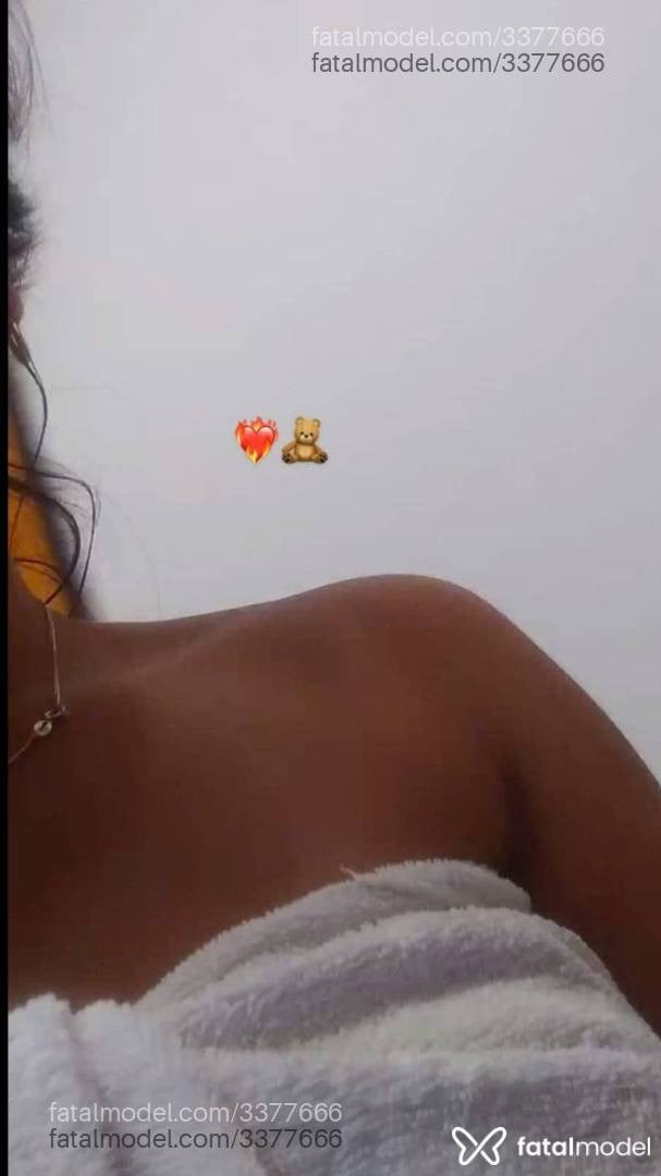 Acompanhante mulher morena (o) de olhos castanhos - Beatriz