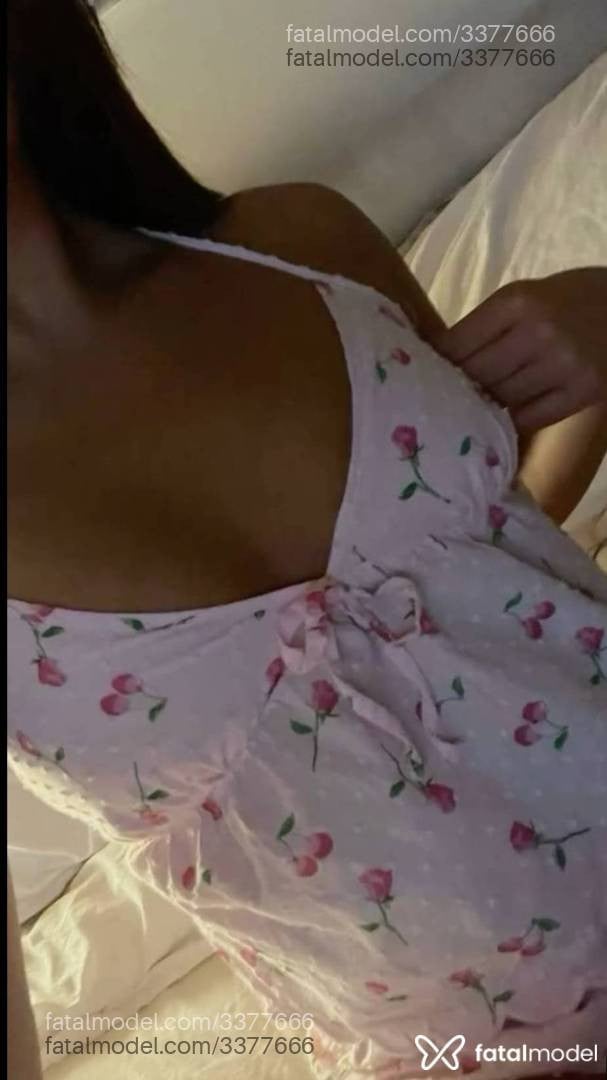 Acompanhante mulher morena (o) de olhos castanhos - Jade