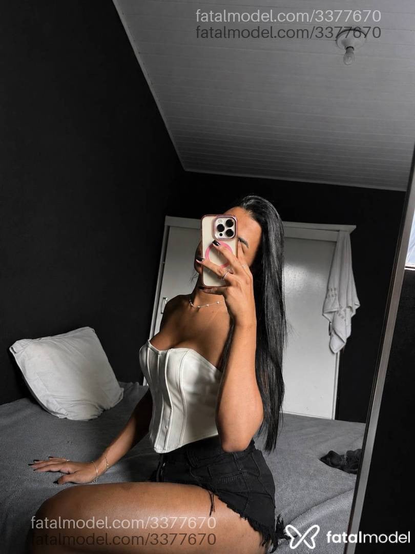 Acompanhante mulher trans morena (o) de olhos mel em Virtual - Melissa
