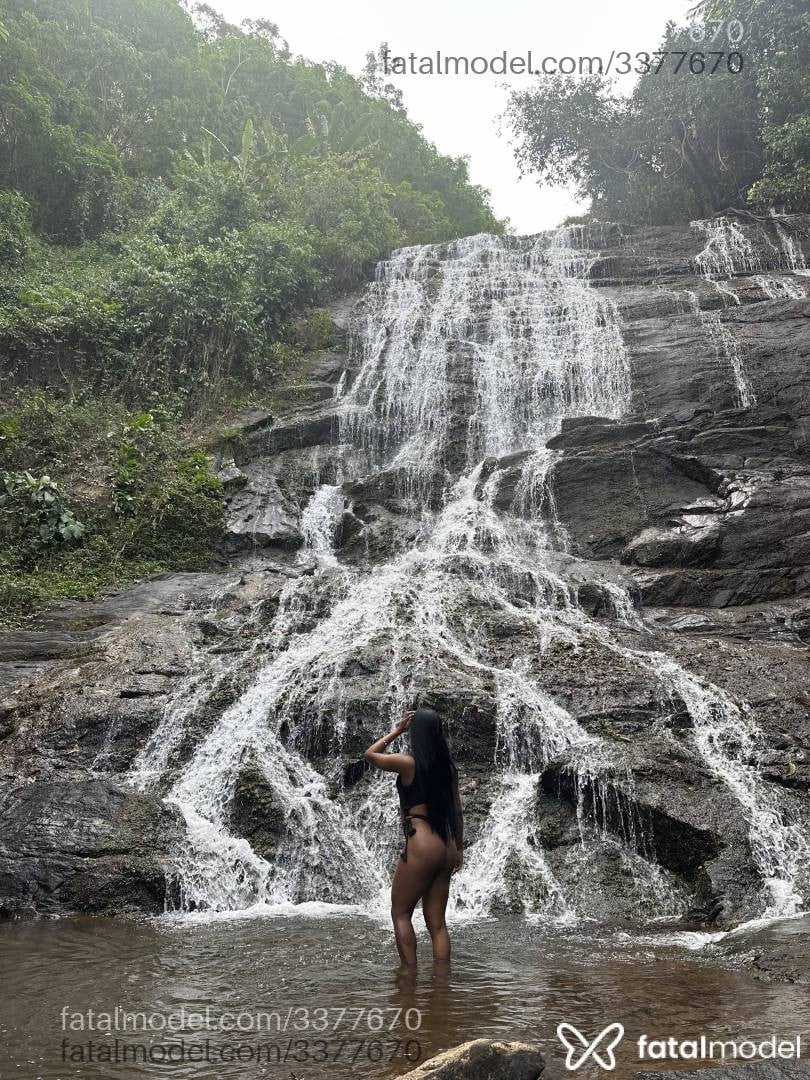 Acompanhante mulher trans morena (o) de olhos mel em Virtual - Melissa