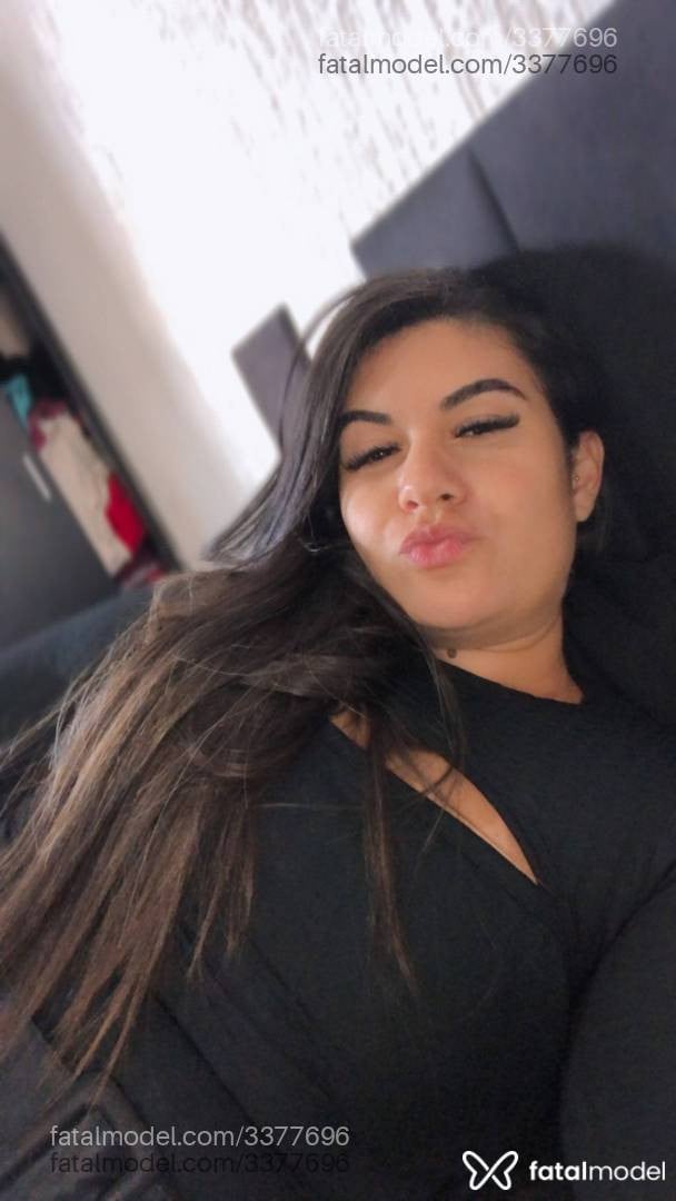 Acompanhante mulher morena (o) de olhos castanhos - Amora