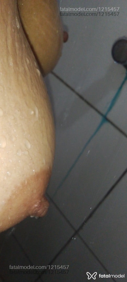 Acompanhante mulher com cabelo castanho de olhos castanhos - Morena Bela Morena