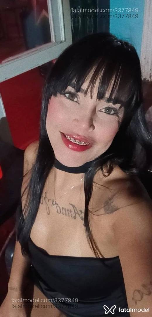 Acompanhante mulher morena (o) de olhos verdes - Bia