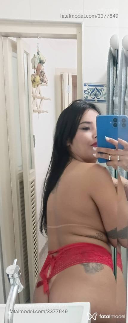 Acompanhante mulher morena (o) de olhos verdes - Bia